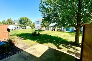 423 Acushnet St, Elgin, IL 60124 - Photo 19