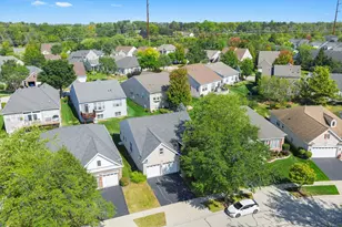 3858 Kingsmill Dr, Elgin, IL 60124 - Photo 27