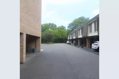 1855 Tanglewood Drive #F, Glenview, IL 60025 - Photo 33