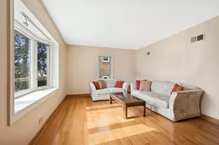 3850 Hull St, Skokie, IL 60076 - Photo 3