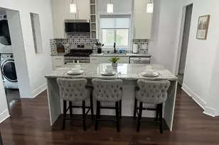 7109 N Keeler Ave, Lincolnwood, IL 60712 - Photo 3