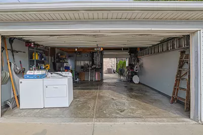 5326 S Nagle Avenue, Chicago, IL 60638 - Photo 3