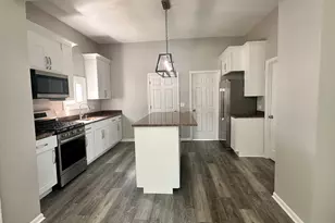 910 N Bloomington St, Streator, IL 61364 - Photo 5