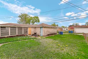 1383 Greenbay Ave, Calumet City, IL 60409 - Photo 5