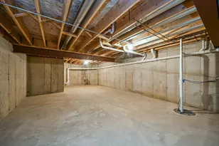 385 Delnor Glen Dr, Saint Charles, IL 60174 - Photo 15