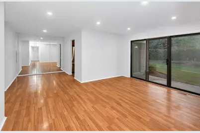 1059 Southbury Lane #D1, Wheeling, IL 60090 - Photo 3