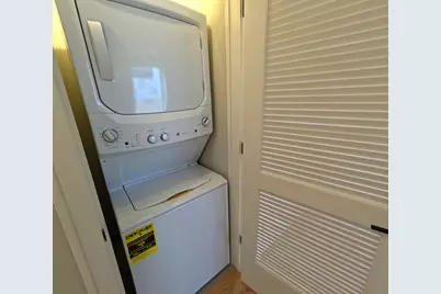 2100 W 18th Place #302, Chicago, IL 60608 - Photo 7