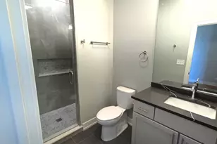 2100 W 18th Pl, Chicago, IL 60608 - Photo 13