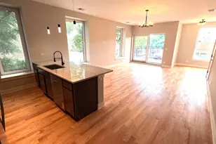 2100 W 18th Pl, Chicago, IL 60608 - Photo 7