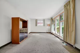 17913 Oakwood Ave, Lansing, IL 60438 - Photo 3