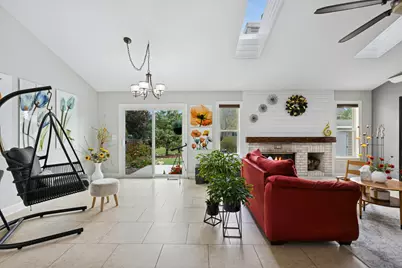 3040 Banbury Lane, Lake in the Hills, IL 60156 - Photo 7