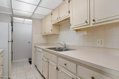 2900 Maple Avenue #13C, Downers Grove, IL 60515 - Photo 11