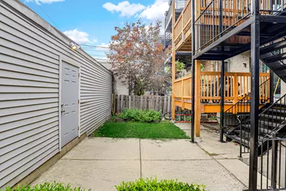 1825 W Iowa Street #2, Chicago, IL 60622 - Photo 17