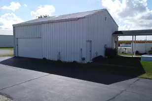 1718 N 1800 Road E, Watseka, IL 60970 - Photo 11