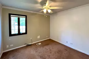 240 Mantua St, Park Forest, IL 60466 - Photo 17