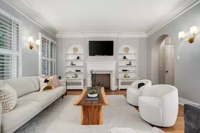 2726 N Pine Grove Avenue #1N, Chicago, IL 60614 - Photo 5