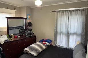 574 S Lasalle St, Aurora, IL 60505 - Photo 11