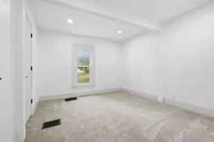 807 N Morris Ave, Bloomington, IL 61701 - Photo 13