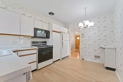 8616 N Oleander Avenue, Niles, IL 60714 - Photo 7