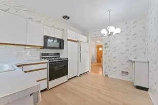 8616 N Oleander Ave, Niles, IL 60714 - Photo 7