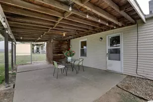 3329 Chestnut St, Quincy, IL 62301 - Photo 3