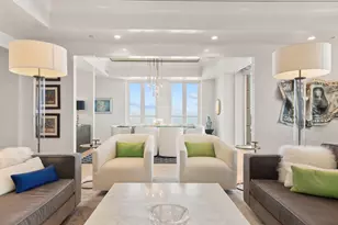 11 E Walton St, Chicago, IL 60611 - Photo 9