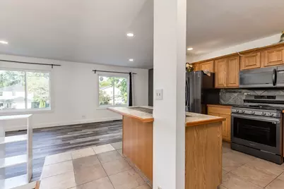 214 Far Hills Drive, Bolingbrook, IL 60440 - Photo 9