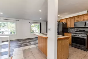 214 Far Hills Dr, Bolingbrook, IL 60440 - Photo 9