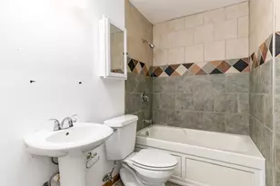 214 Far Hills Dr, Bolingbrook, IL 60440 - Photo 15