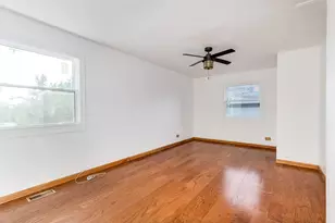 214 Far Hills Dr, Bolingbrook, IL 60440 - Photo 11