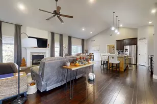 2112 Slade Ln, Mahomet, IL 61853 - Photo 7