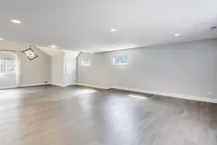 23W160 Woodcroft Dr, Glen Ellyn, IL 60137 - Photo 27