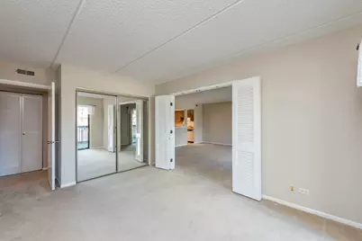 650 Whitney Court #203, Gurnee, IL 60031 - Photo 3