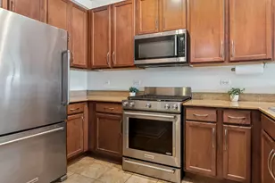 6420 Double Eagle Dr, Woodridge, IL 60517 - Photo 5