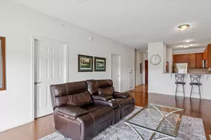 6420 Double Eagle Dr, Woodridge, IL 60517 - Photo 11