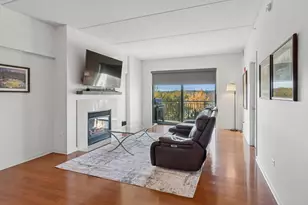 6420 Double Eagle Dr, Woodridge, IL 60517 - Photo 7