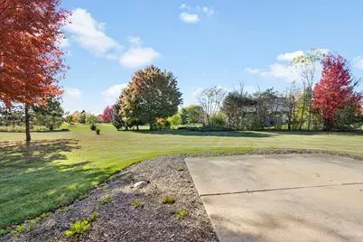 10201 Fox Bluff Lane, Spring Grove, IL 60081 - Photo 23