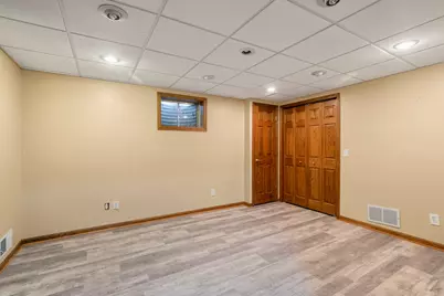 10201 Fox Bluff Lane, Spring Grove, IL 60081 - Photo 21