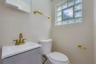 10046 S Indiana Ave, Chicago, IL 60628 - Photo 7