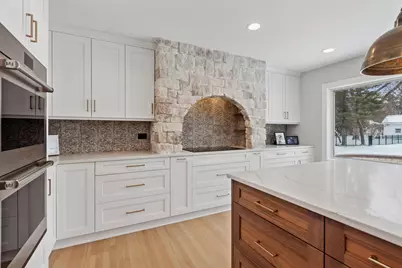 [Address not provided], Glen Ellyn, IL 60137 - Photo 5