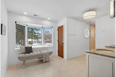 [Address not provided], Glen Ellyn, IL 60137 - Photo 27