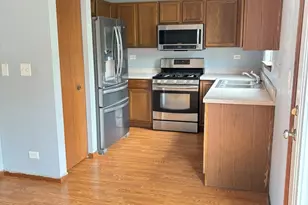 3032 Woodside Dr, Joliet, IL 60431 - Photo 7