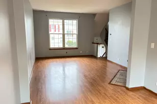 3032 Woodside Dr, Joliet, IL 60431 - Photo 5