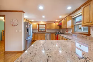 604 W 43rd St, Chicago, IL 60609 - Photo 9