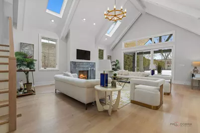 3890 Greenacre Drive, Northbrook, IL 60062 - Photo 9