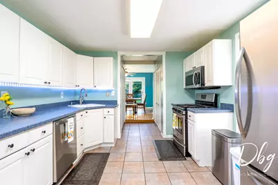 37905 N Loyola Avenue, Beach Park, IL 60087 - Photo 9