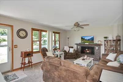 301 Meadows Road S, Bourbonnais, IL 60914 - Photo 3