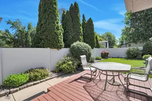 301 Meadows Rd S, Bourbonnais, IL 60914 - Photo 21