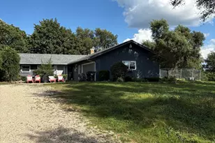 7822 N Pillow Hill Road N, Spring Grove, IL 60081 - Photo 3