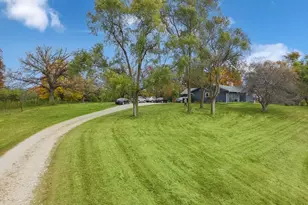 7822 N Pillow Hill Road N, Spring Grove, IL 60081 - Photo 9